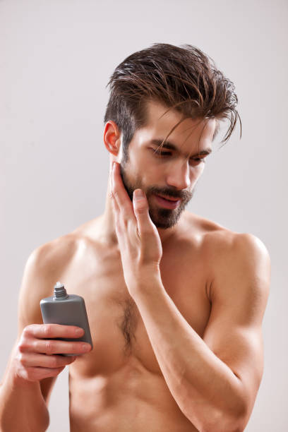 男人適合什么味的香水？男人適合用什么香味的香水？